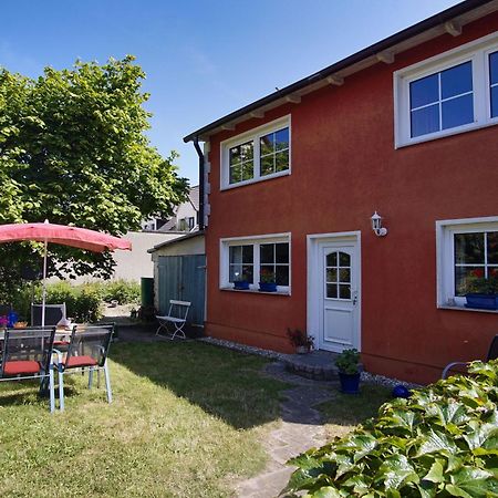 Zentral Aber Ruhig, Terrasse Mit Viel Gruen - Strandnahes Ferienhaus Luki Goehren  Exterior photo