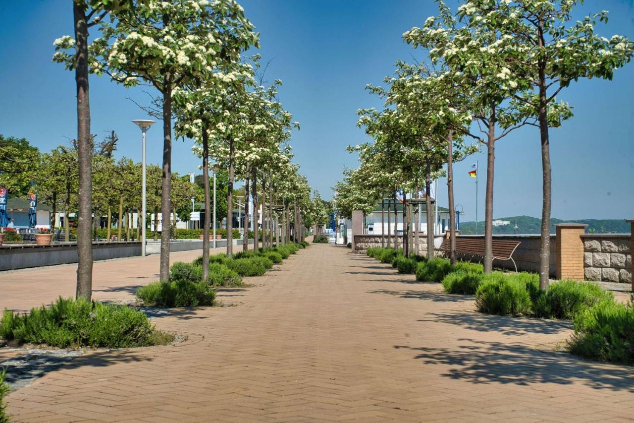 Zentral Aber Ruhig, Terrasse Mit Viel Gruen - Strandnahes Ferienhaus Luki Goehren  Exterior photo